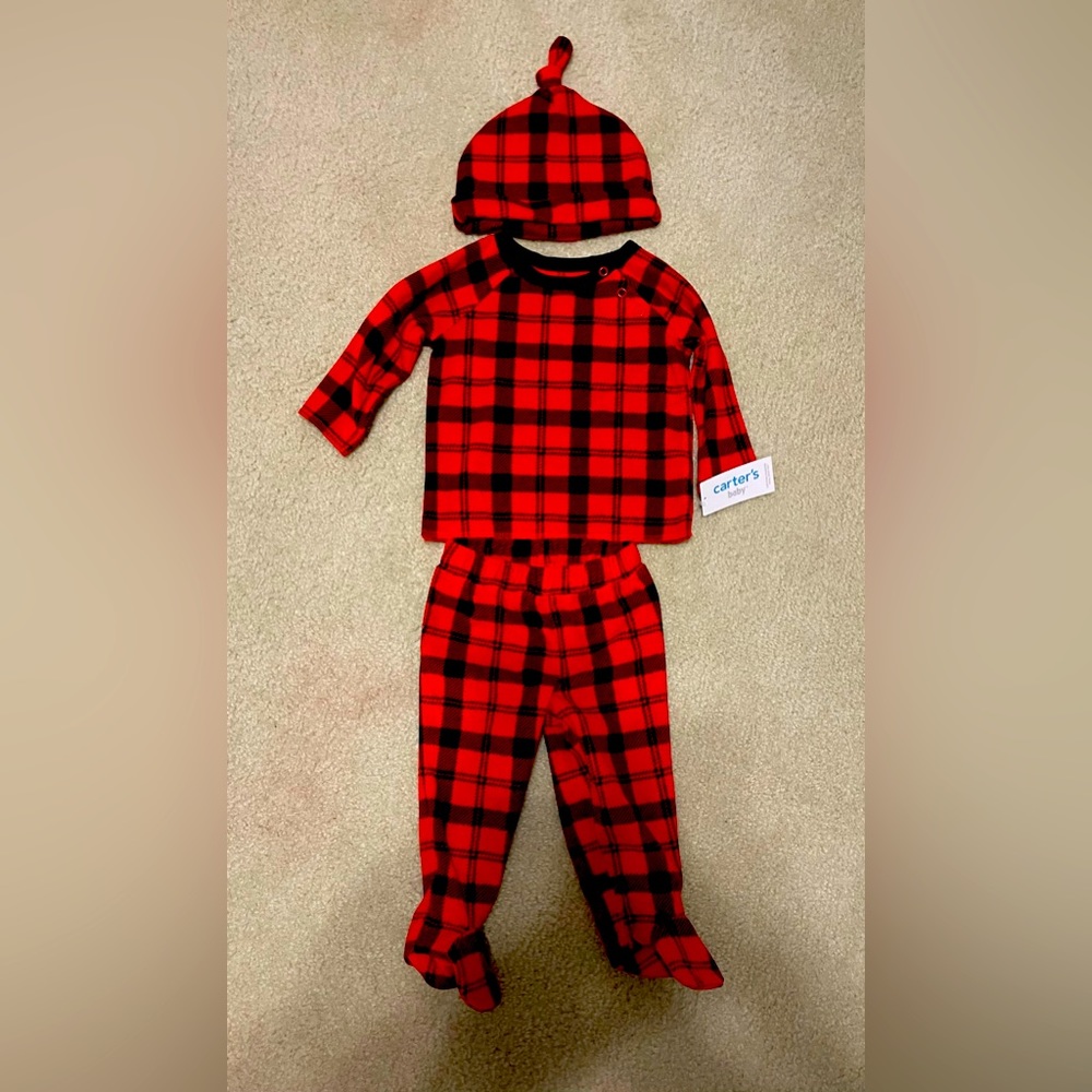Carter’s Buffalo Plaid two piece baby pajamas 9M NWT
